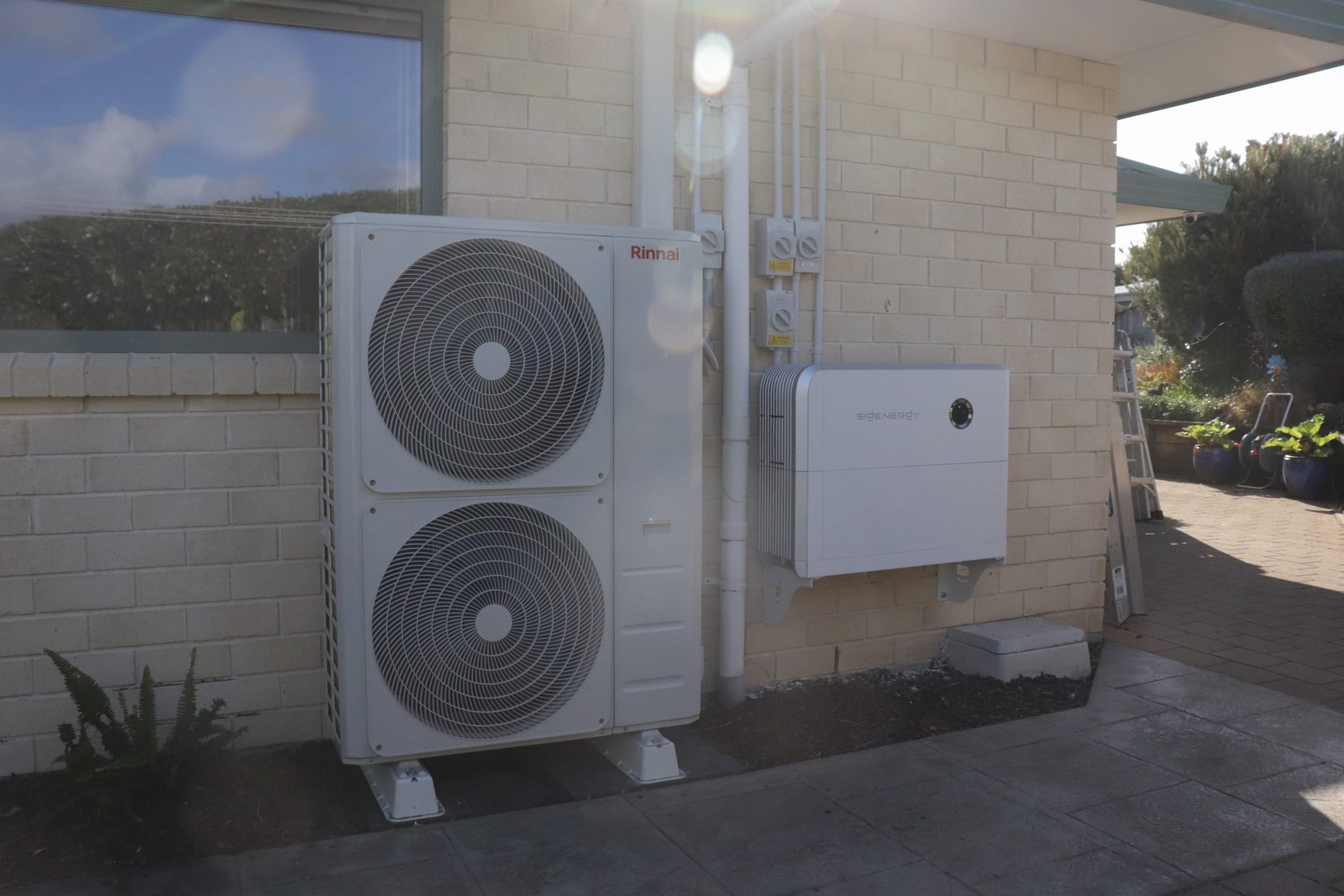 Ducted Heatpump and Solar